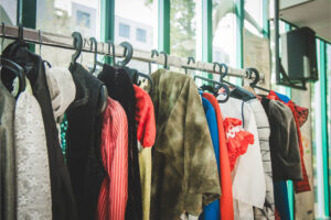 partou impression kita kostuem garderobe